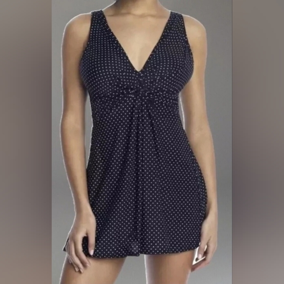 $200 Retail Miraclesuit Womens Black Polka Dot Marais Swimdress Sz 12 NWT DD Cup - Picture 1 of 12